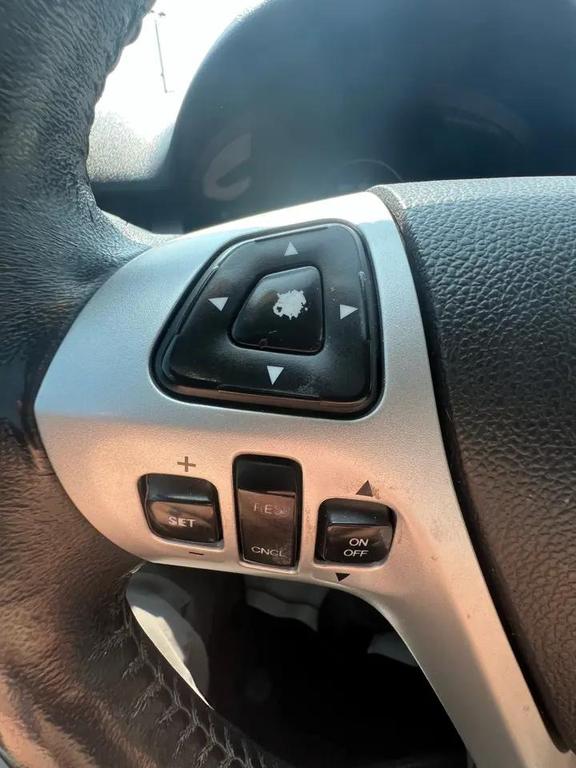 used 2011 Ford Edge car, priced at $3,995