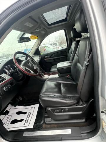 used 2010 Cadillac Escalade car, priced at $9,995