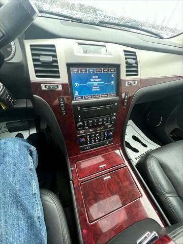 used 2010 Cadillac Escalade car, priced at $9,995