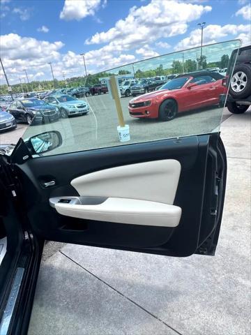 used 2014 Chrysler 200 car, priced at $3,995