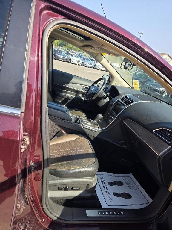 used 2011 Lincoln MKX car, priced at $3,995