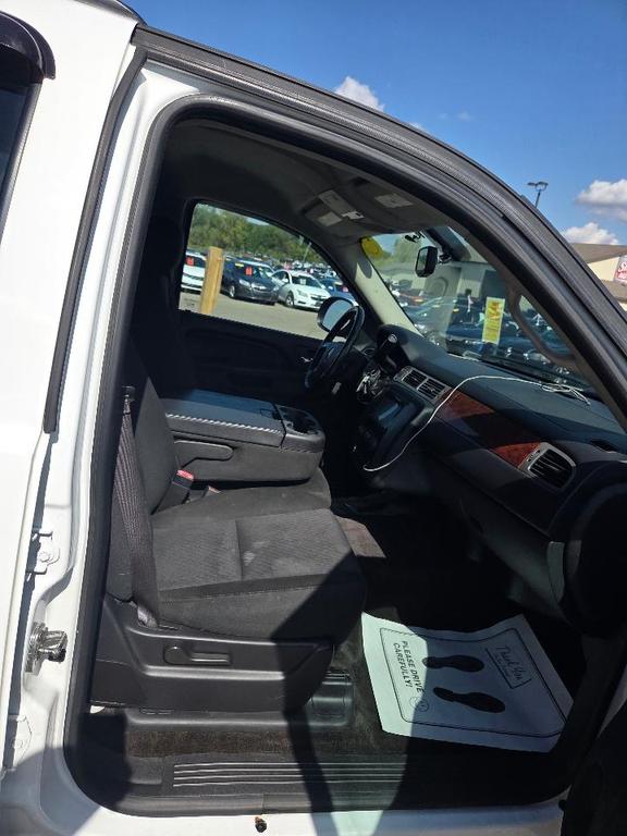 used 2014 GMC Yukon car, priced at $5,995