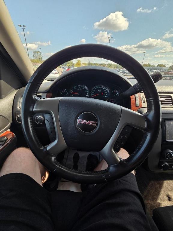 used 2014 GMC Yukon car, priced at $5,995
