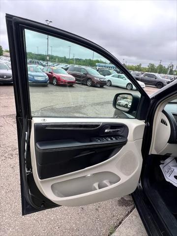 used 2014 Chrysler Town & Country car, priced at $3,995