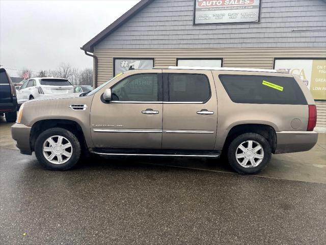 used 2007 Cadillac Escalade ESV car, priced at $9,995