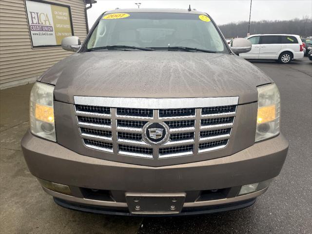 used 2007 Cadillac Escalade ESV car, priced at $9,995