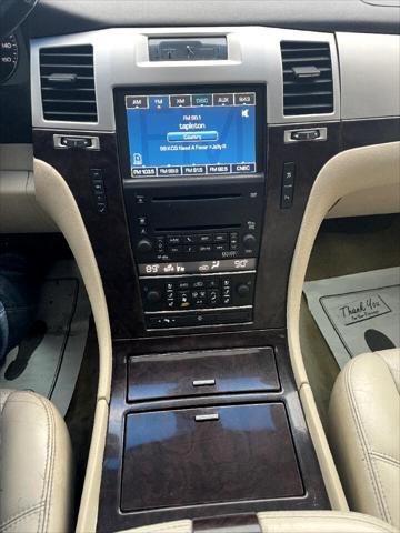 used 2007 Cadillac Escalade ESV car, priced at $9,995