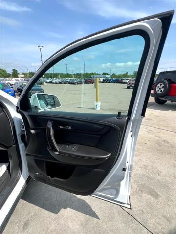 used 2016 Chevrolet Traverse car, priced at $7,995