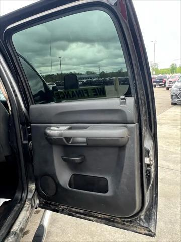 used 2009 GMC Sierra 2500 car, priced at $11,995