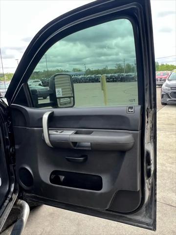 used 2009 GMC Sierra 2500 car, priced at $11,995