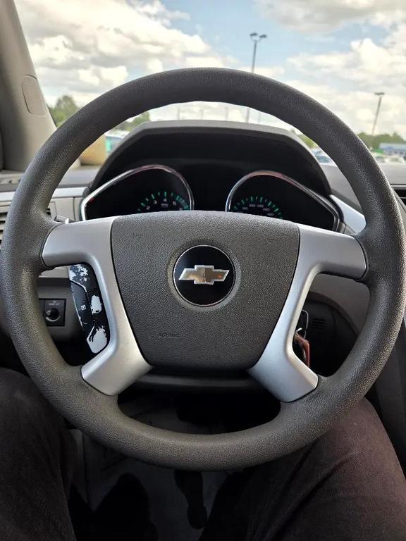 used 2009 Chevrolet Traverse car, priced at $2,495