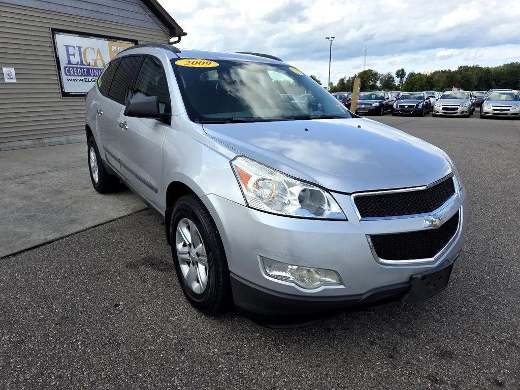 used 2009 Chevrolet Traverse car, priced at $2,495