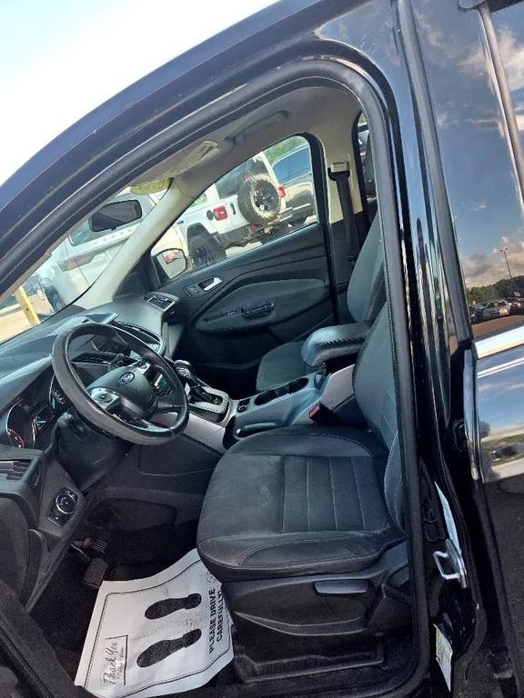 used 2013 Ford Escape car, priced at $4,995