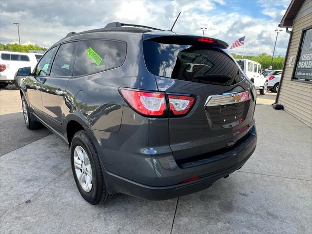 used 2014 Chevrolet Traverse car, priced at $4,995