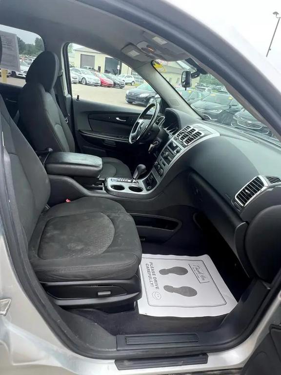 used 2010 GMC Acadia car, priced at $2,995