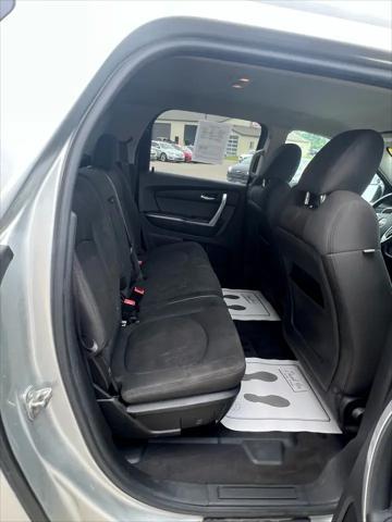 used 2010 GMC Acadia car, priced at $3,495