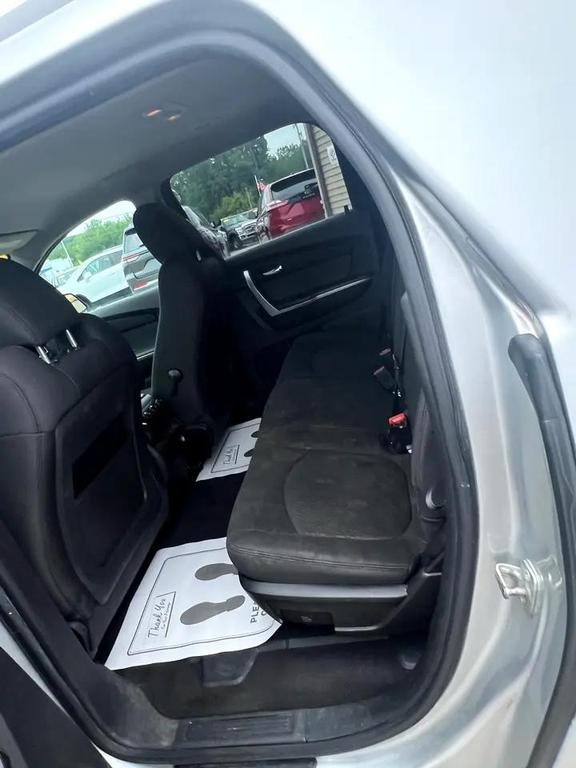 used 2010 GMC Acadia car, priced at $2,995