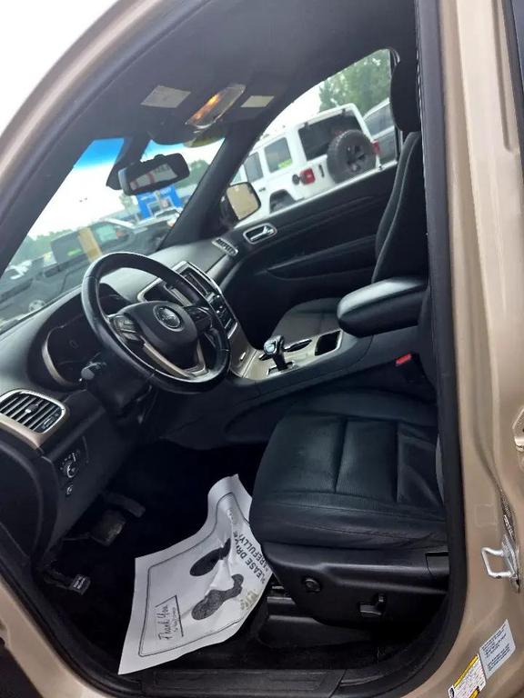 used 2015 Jeep Grand Cherokee car, priced at $9,995
