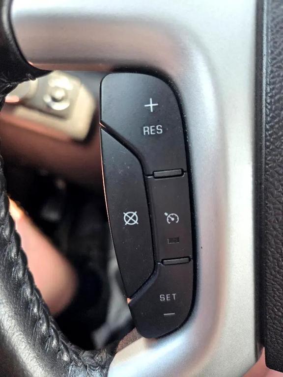 used 2011 Chevrolet Traverse car, priced at $4,495