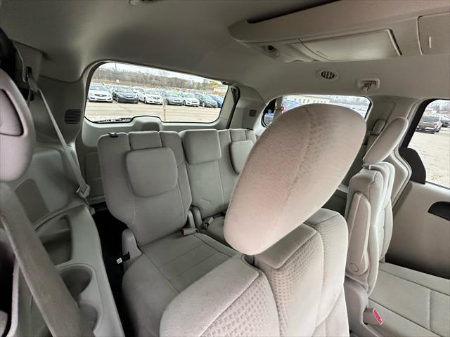 used 2013 Chrysler Town & Country car