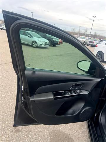 used 2014 Chevrolet Cruze car, priced at $3,995