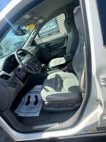 used 2014 Chevrolet Traverse car, priced at $4,995