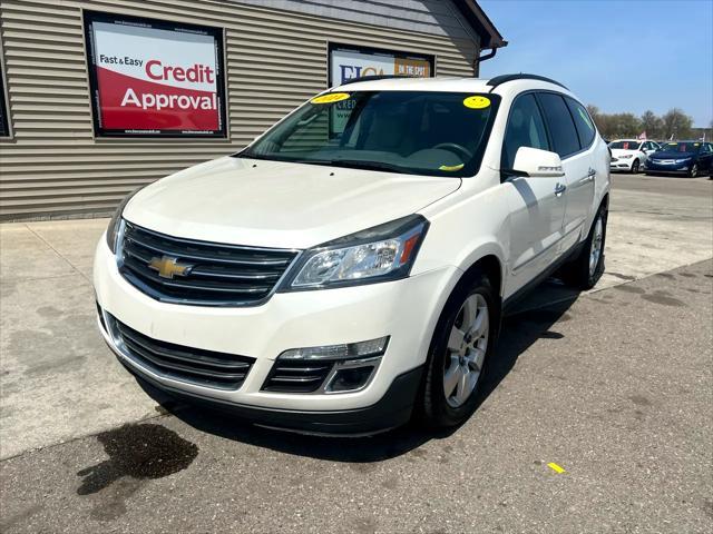 used 2014 Chevrolet Traverse car, priced at $4,995