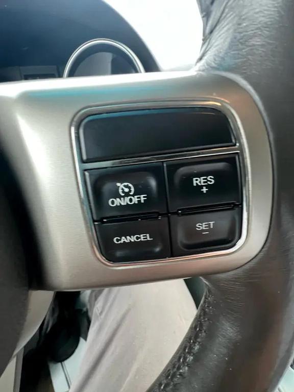 used 2012 Jeep Grand Cherokee car, priced at $4,995