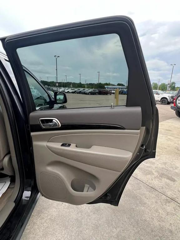 used 2012 Jeep Grand Cherokee car, priced at $4,995