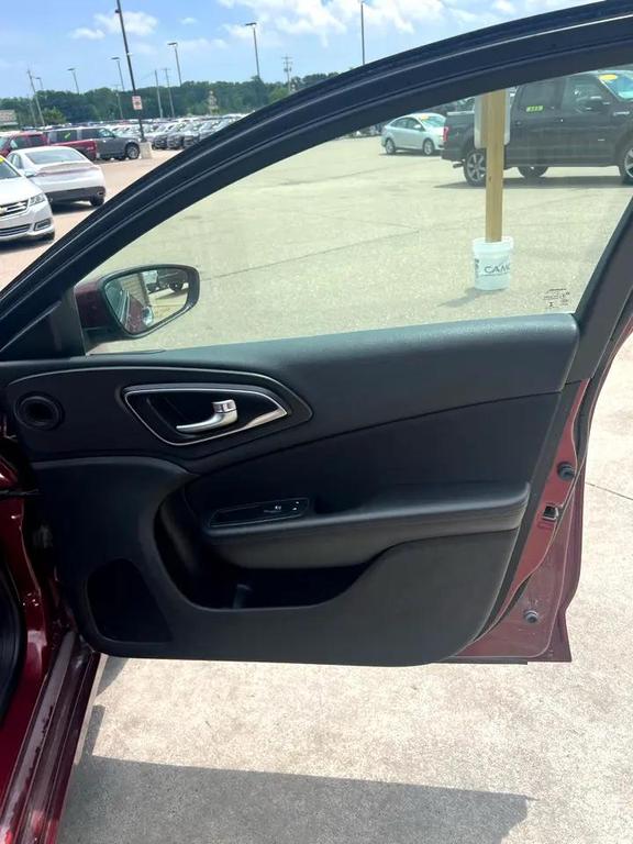 used 2016 Chrysler 200 car, priced at $3,995