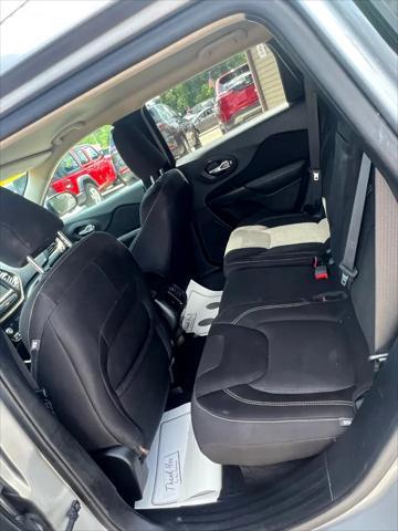 used 2015 Jeep Cherokee car, priced at $8,995