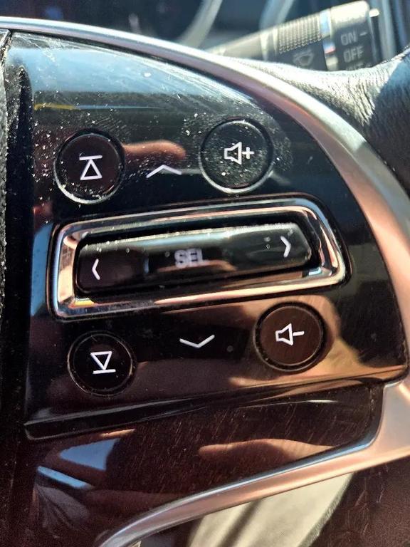used 2015 Cadillac SRX car, priced at $6,495