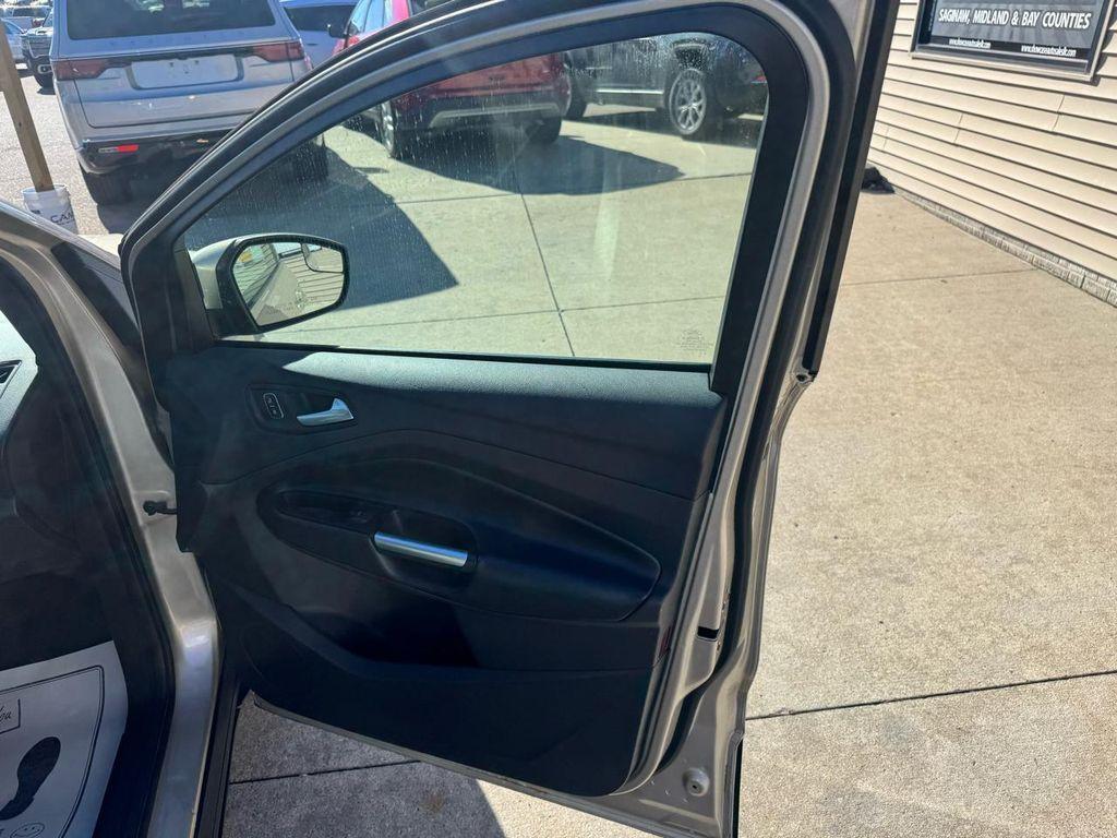 used 2017 Ford Escape car, priced at $5,495