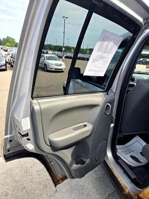 used 2006 Jeep Liberty car, priced at $3,295