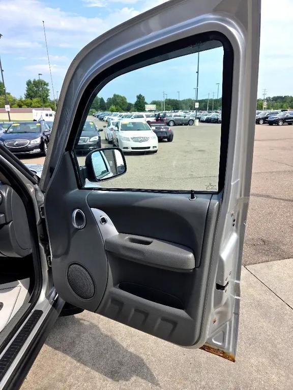 used 2006 Jeep Liberty car, priced at $3,295
