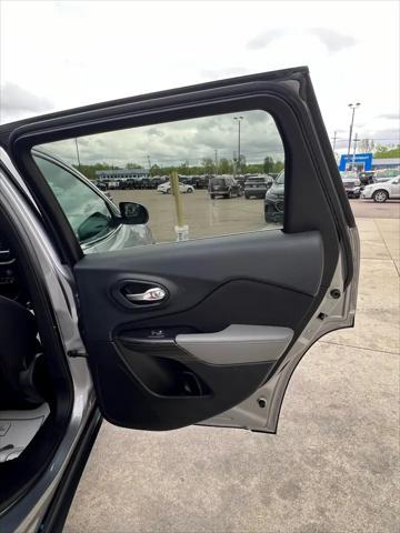 used 2014 Jeep Cherokee car, priced at $5,995