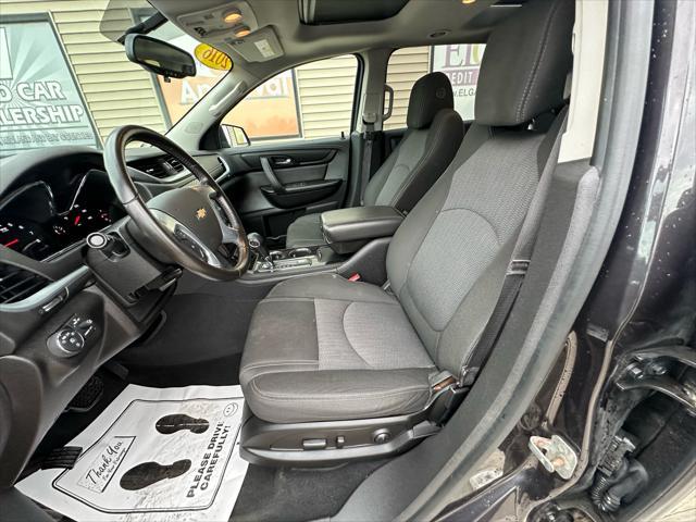 used 2016 Chevrolet Traverse car, priced at $9,995