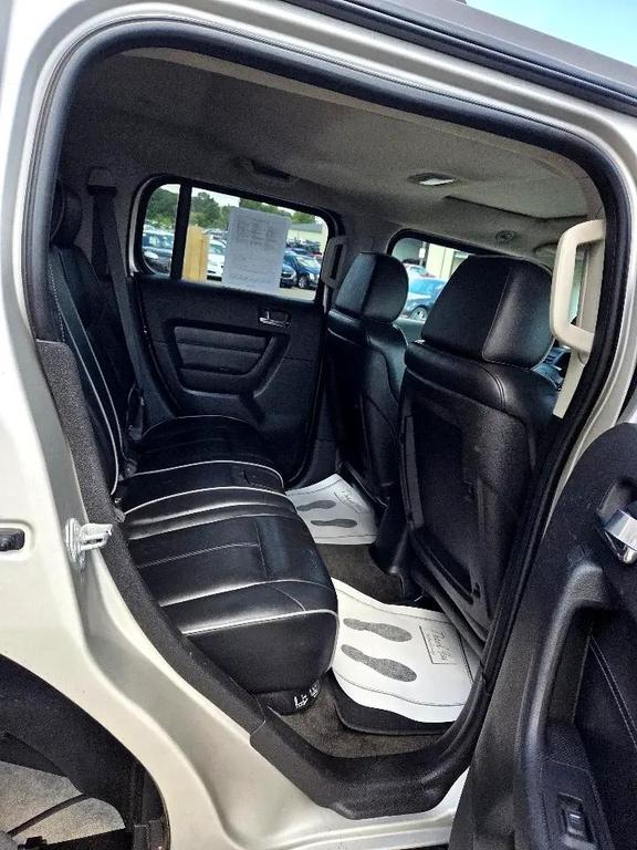 used 2008 Hummer H3 car, priced at $7,995