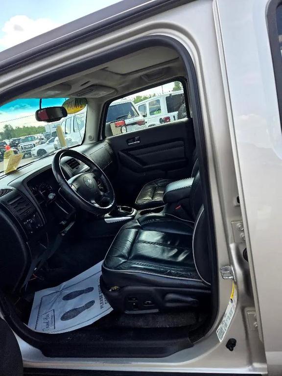 used 2008 Hummer H3 car, priced at $7,995