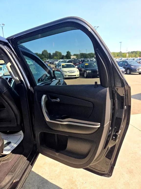used 2010 GMC Acadia car, priced at $5,495