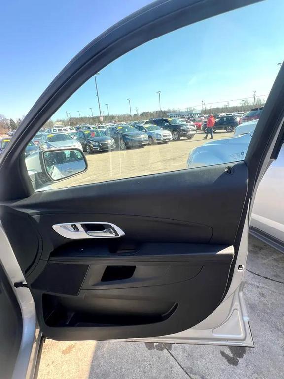 used 2017 Chevrolet Equinox car, priced at $6,995