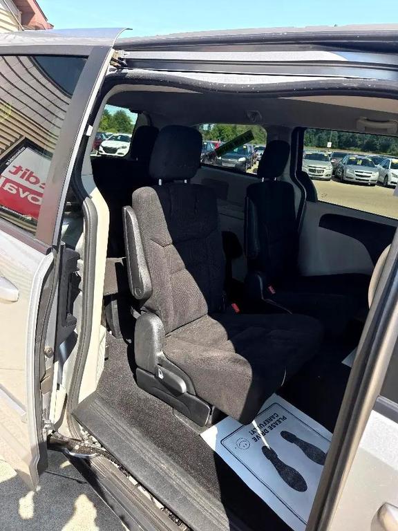 used 2015 Dodge Grand Caravan car, priced at $8,995