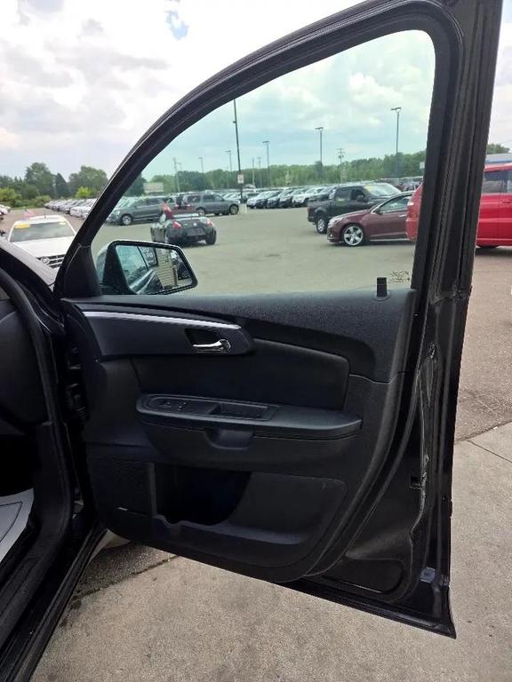 used 2012 Chevrolet Traverse car, priced at $3,995