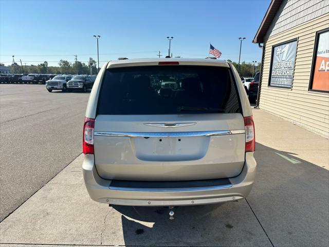 used 2015 Chrysler Town & Country car, priced at $6,495