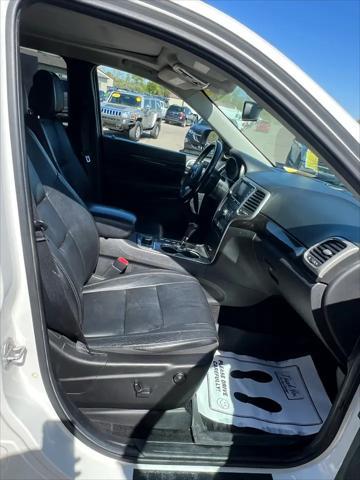 used 2012 Jeep Grand Cherokee car, priced at $8,995