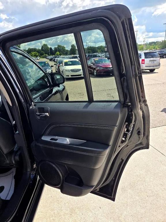 used 2016 Jeep Compass car, priced at $5,495