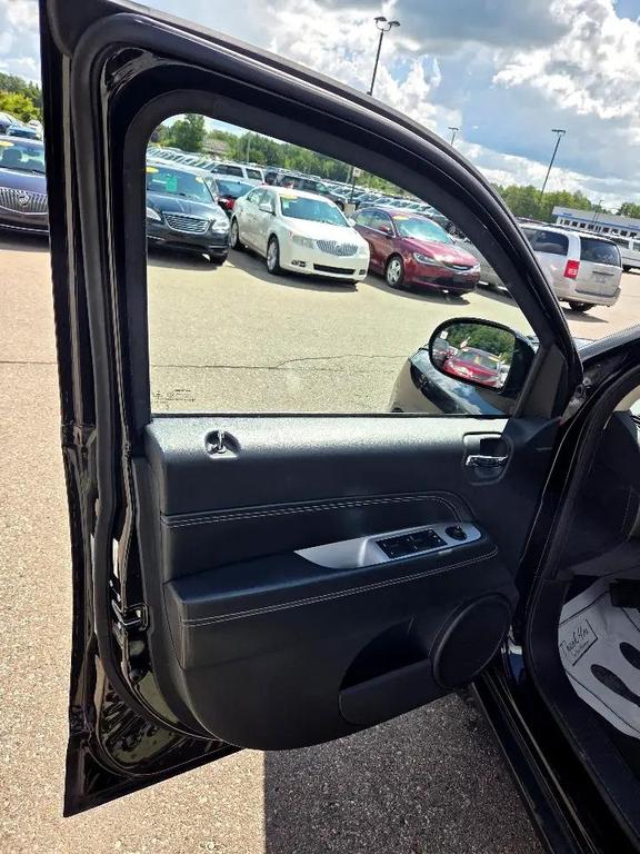 used 2016 Jeep Compass car, priced at $5,495