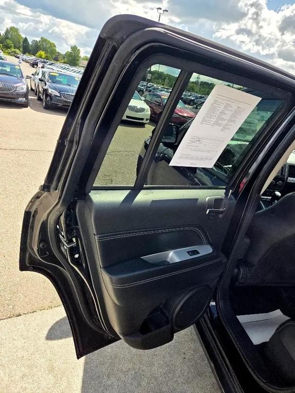 used 2016 Jeep Compass car, priced at $5,495