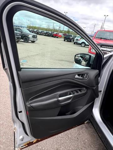 used 2015 Ford Escape car, priced at $5,495