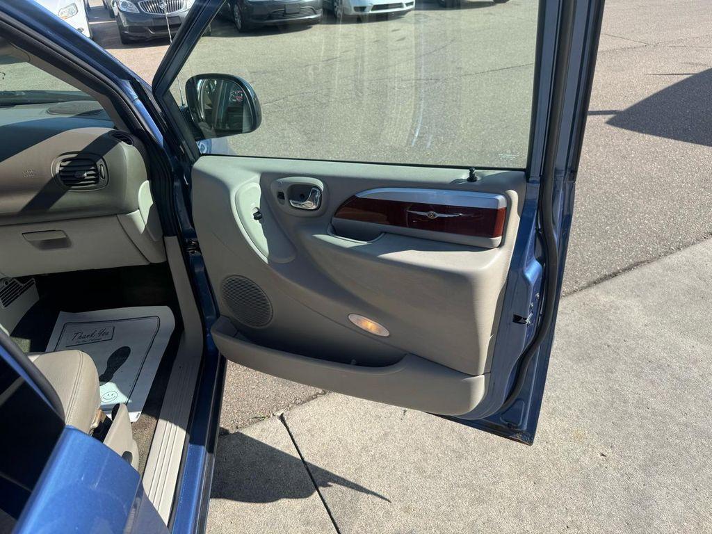 used 2007 Chrysler Town & Country car, priced at $2,795